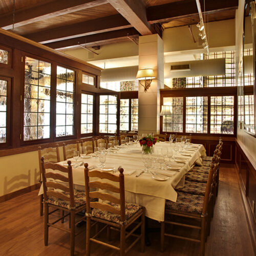 Private room dining table